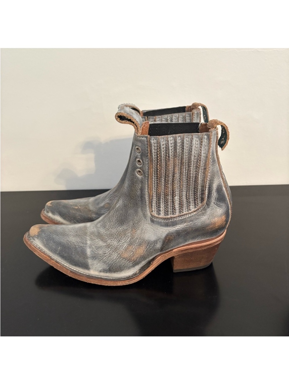 Like New Freebird by Steven Faith Leather Ankle Booties in Ice color, Size 9